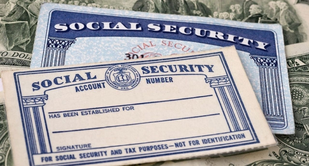 IRS $2400 + $550 August 2024 Checks For Senior Citizens: Eligibility and Dates